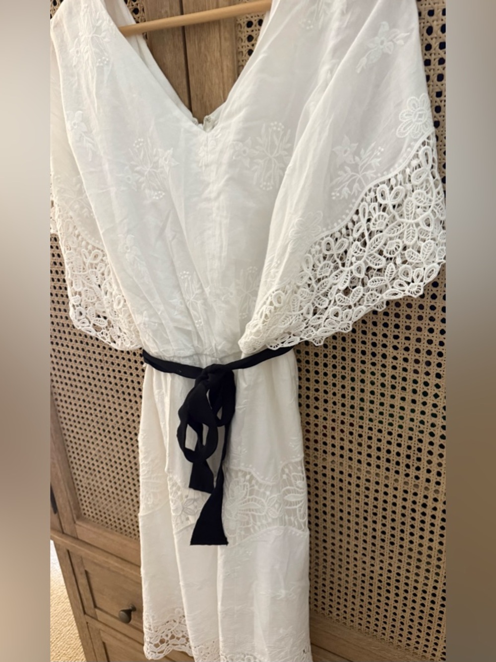 White Embroidered V‑Neck Lace Dress with Black Tie
